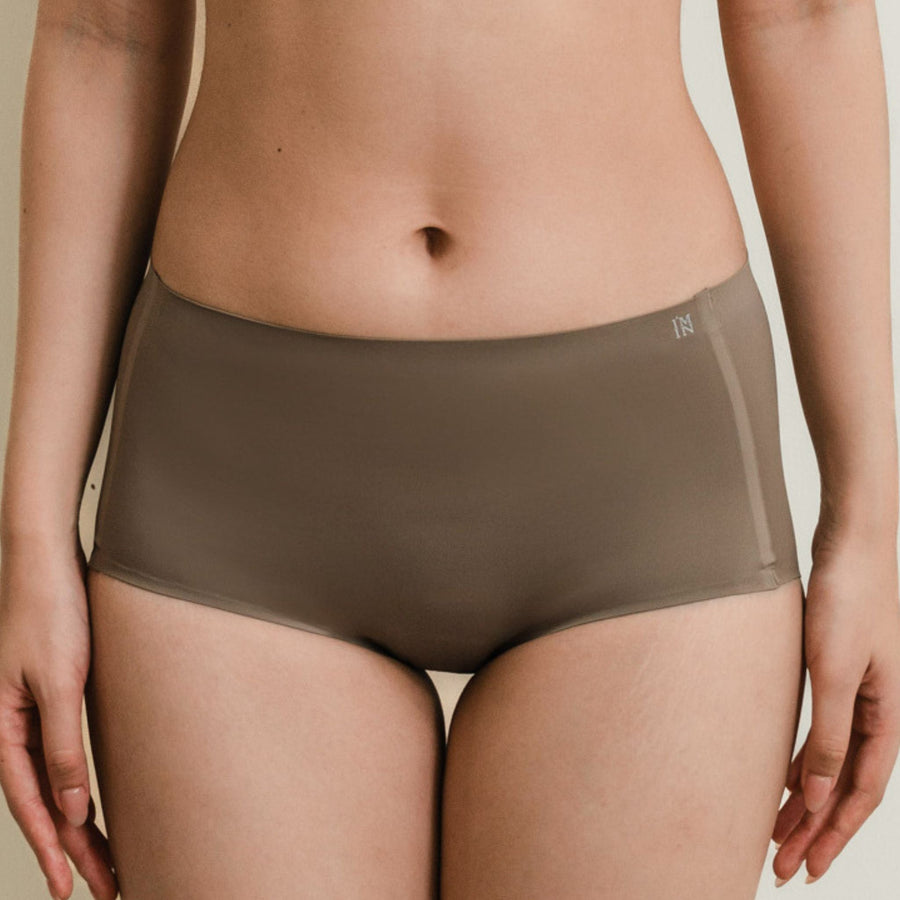 Premium Mid-Rise Seamless Butthugger in Hojicha