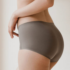 Premium Mid-Rise Seamless Butthugger in Hojicha