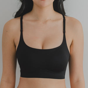 Air-ee Scoop Neck Seamless Pullover Bra (Signature Edition) in Black