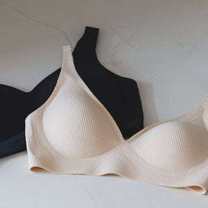 Forme V-plunge Wireless Seamless Bra (Machine Wash Edition) in Barely Nude