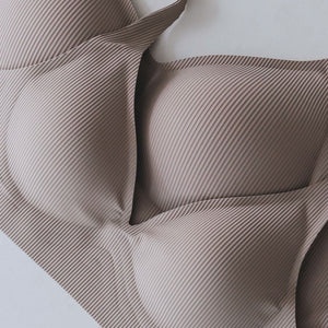 Forme V-plunge Wireless Seamless Bra (Machine Wash Edition) in Barely Nude