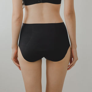 Hey Period! Overnight Seamless Mid-Rise Cheekie in Buttery Black