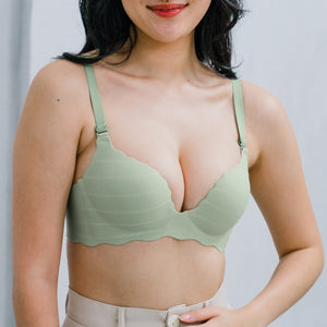 Perk Me Up! Smooth Weave Seamless Super Push Up Wireless Bra in Matcha Latte