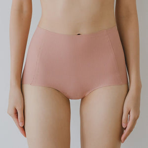 Forme Seamless Super Mid-Rise Rise Cheekie in Rosy Peach