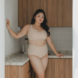 Forme+ V-plunge Wireless Seamless Bra (Machine Wash Edition) in Barely Nude