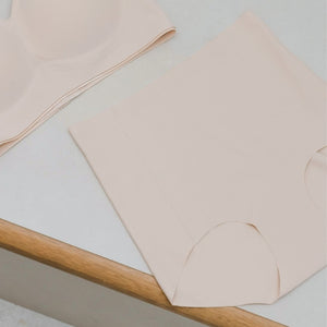 Forme Seamless Super Mid-Rise Rise Cheekie in Barely Nude