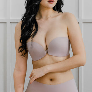 365 Front Clasps Anti-Slip Seamless Strapless Wireless Bra in Creamy Sakura