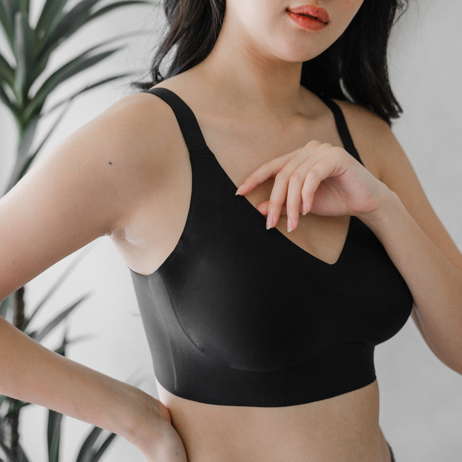 Air-ee PLUS+ Seamless Bra in Black (Signature Edition)