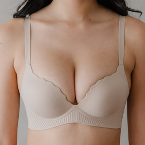 Bulge-Free! Contour Comfort Super Push Up Seamless Wireless Bra in Velvet Creme