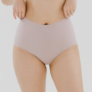 Air-ee No-Wedgie Super High-Rise Seamless Cheekie (Signature Edition) in Creamy Sakura (Limited Edition)