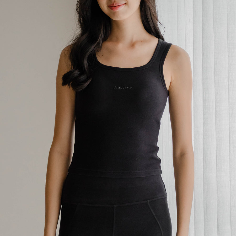 HeatHug! Thermal 2-in-1 SLEEVELESS with In-Built Bra Top in Black