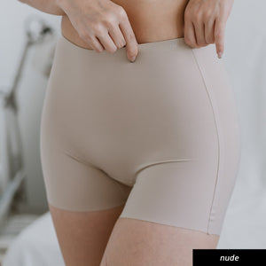 AIR-SHAPER Super Mid-Rise Seamless Shortie (Gentle Compression)