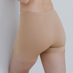AIR-SHAPER Super Mid-Rise Seamless Shortie (Smooth Edition)