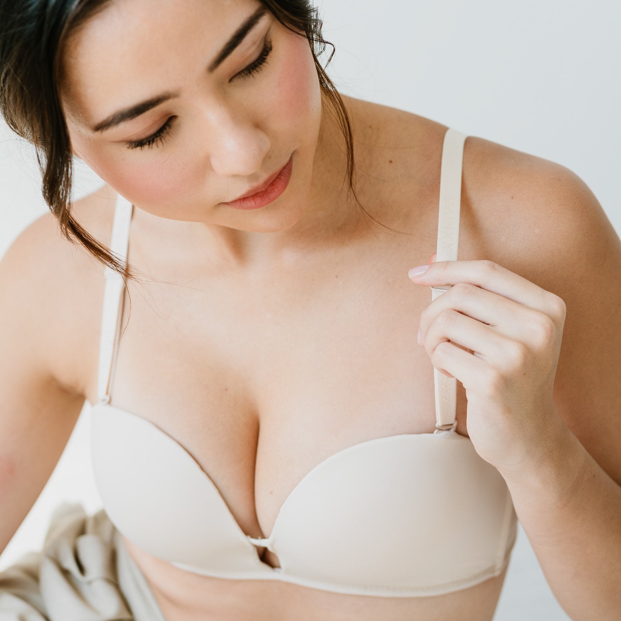 LIVE FREE! Lightly-Lined 100% Non-Slip Strapless Wireless Bra & Bralette  Collection Tagged 38A/85A